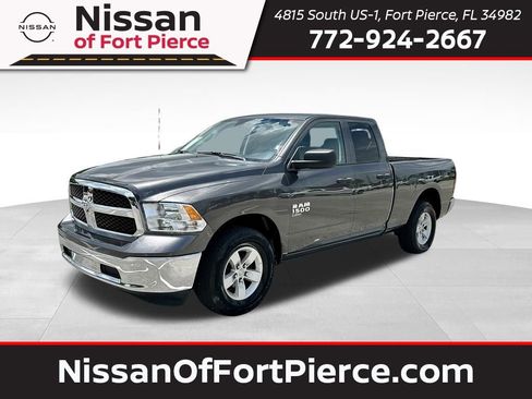Used 2024 RAM 1500 Classic SLT AWD/4WD image 1