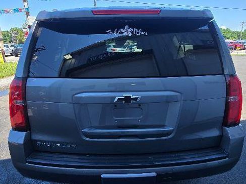 Used 2018 Chevrolet Suburban LT AWD/4WD image 5
