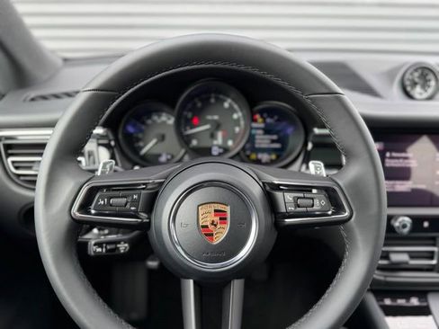 New 2026 Porsche Macan image 19