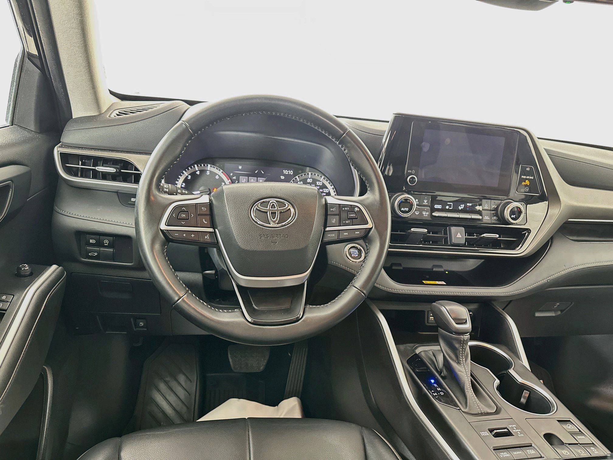 Used 2023 Toyota Highlander XLE AWD/4WD image 21