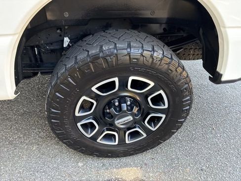 Used 2024 Ford F250 Platinum w/ FX4 Off-Road Package AWD/4WD image 12