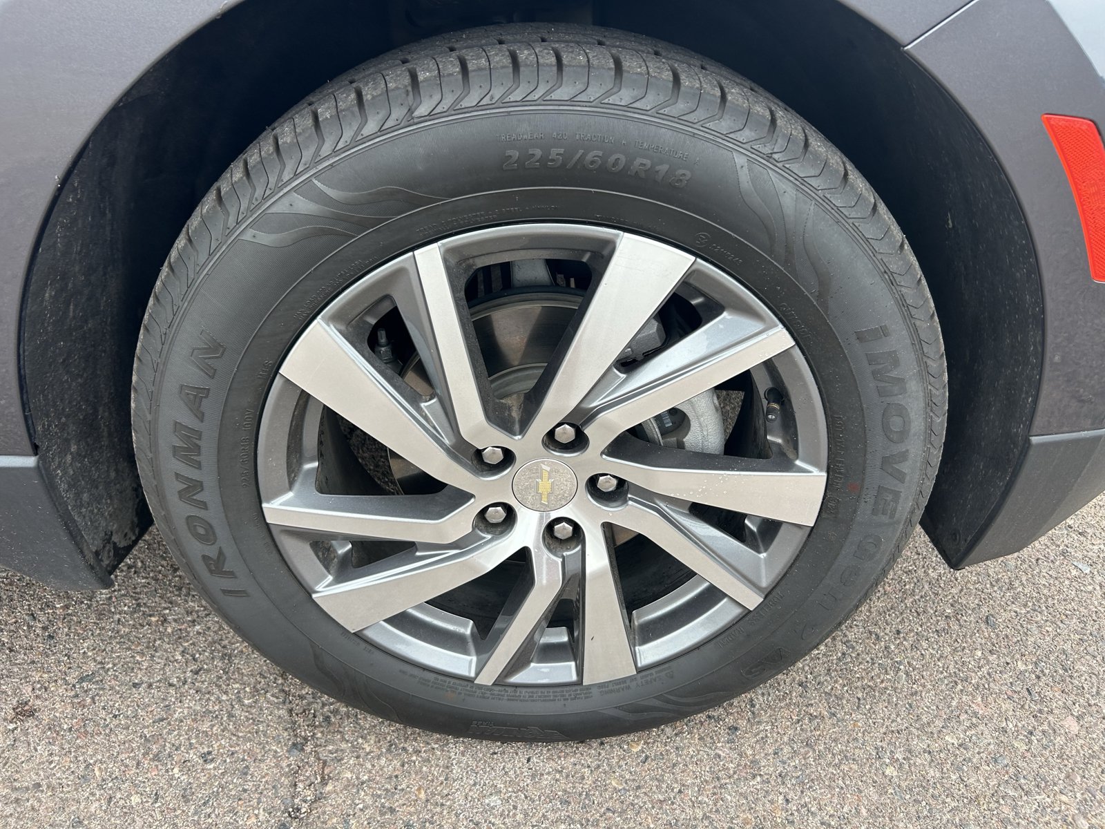 Certified 2022 Chevrolet Equinox Premier w/ LPO, Cargo Package FWD image 9