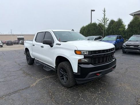 Used 2022 Chevrolet Silverado 1500 Custom Trail Boss AWD/4WD image 2
