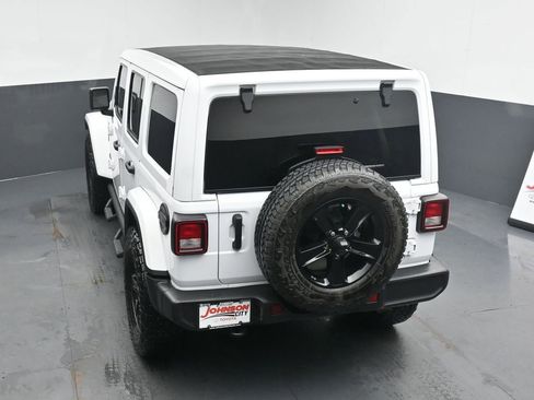 Used 2023 Jeep Wrangler Altitude image 33