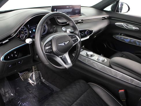 Used 2024 Genesis GV70 3.5T Sport w/ Sport Advanced Package AWD/4WD image 18