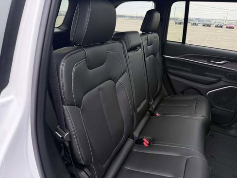 New 2026 Jeep Grand Cherokee Limited w/ Limited Altitude Package image 20