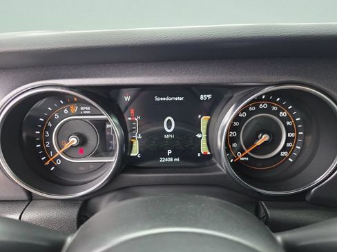 Used 2023 Jeep Gladiator Mojave w/ LED Lighting Group AWD/4WD image 38
