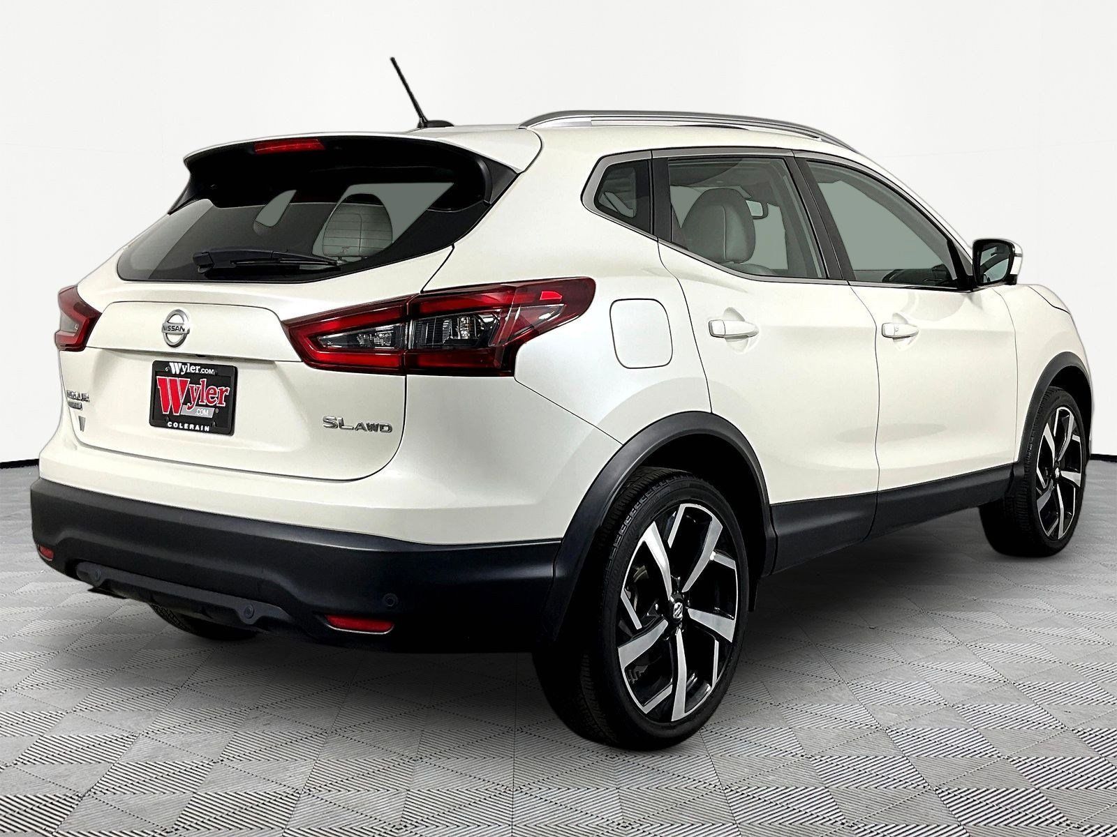 Certified 2022 Nissan Rogue Sport SL w/ Premium Package AWD/4WD image 6