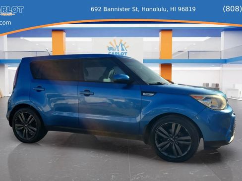 Used 2015 Kia Soul + w/ Audio Package FWD image 2