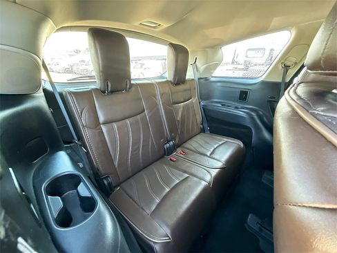 Used 2013 INFINITI JX35 Base w/ Premium Pkg image 32