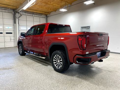 Used 2021 GMC Sierra 1500 AT4 image 2