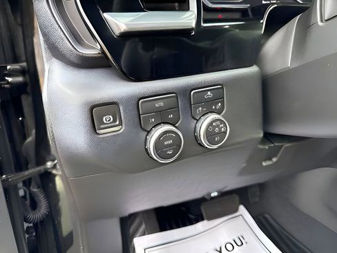 Used 2025 GMC Sierra 1500 Elevation image 26