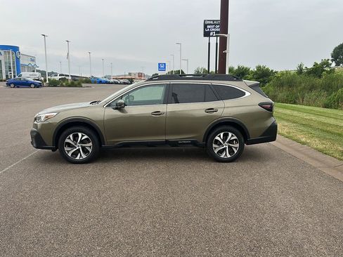 Used 2022 Subaru Outback Limited AWD/4WD image 6