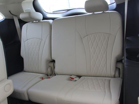 Used 2023 Buick Enclave Avenir w/ Avenir Technology Package image 27