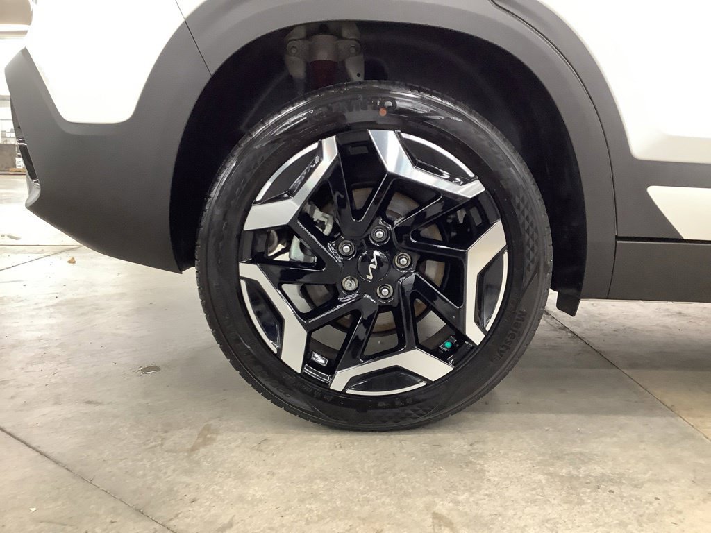 Certified 2026 Kia Seltos SX w/ SX Sunroof Package AWD/4WD image 28