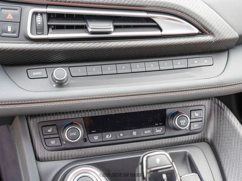 Used 2019 BMW i8 Coupe AWD/4WD image 73