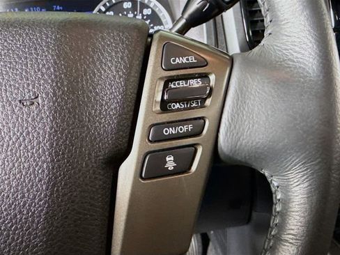 Used 2024 Nissan Titan SV w/ SV Bronze Edition Package image 14