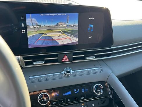 Certified 2023 Hyundai Elantra SEL w/ Convenience Package image 21