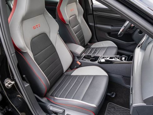 Used 2024 Volkswagen GTI SE image 28