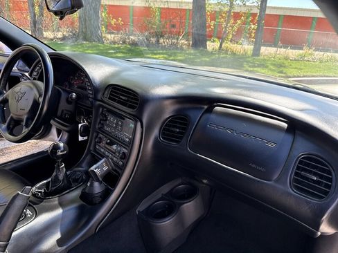 Used 1999 Chevrolet Corvette Convertible w/ Memory Pkg image 29