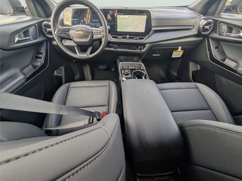 New 2026 Chevrolet Equinox LT FWD image 17