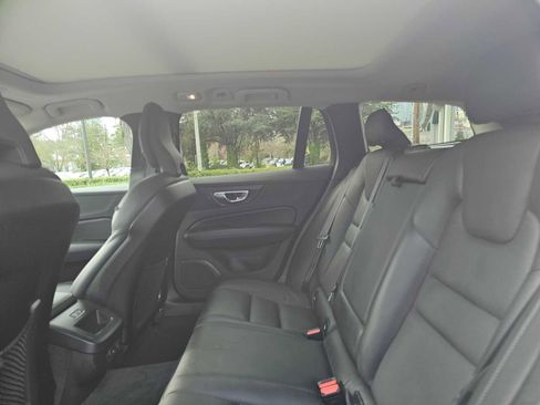 Certified 2025 Volvo V60 B5 Cross Country Plus image 19