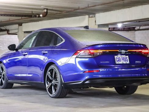 Used 2023 Honda Accord Sport image 6