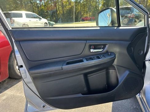 Used 2014 Subaru Impreza 2.0i Limited image 9