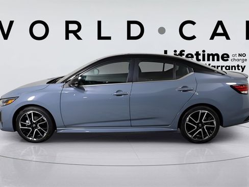 Used 2025 Nissan Sentra SR image 4