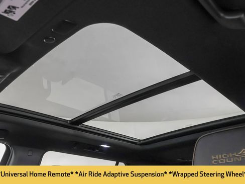 Used 2024 Chevrolet Suburban High Country image 13