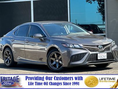 Used 2022 Toyota Camry SE w/ Carpet Mat Package (TMS)