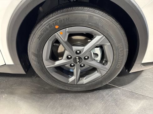 Certified 2026 Kia K4 FWD image 11