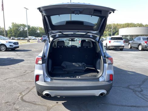 Used 2022 Ford Escape SEL w/ Technology Package image 5