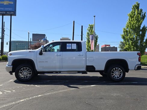 Used 2026 Chevrolet Silverado 2500 LTZ w/ LTZ Plus Package AWD/4WD image 26