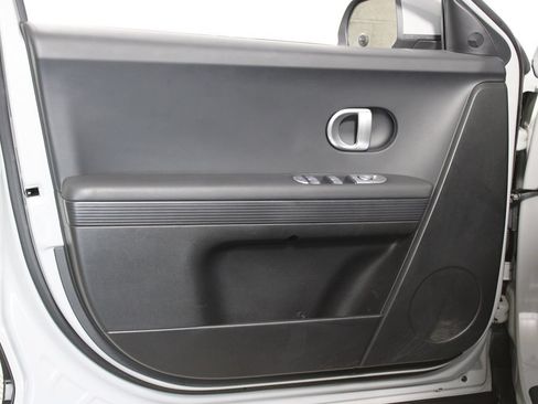 Used 2024 Hyundai Ioniq 5 SE RWD image 25