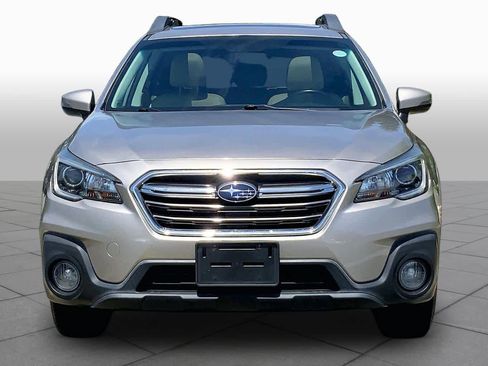 Used 2018 Subaru Outback 2.5i Limited AWD/4WD image 4