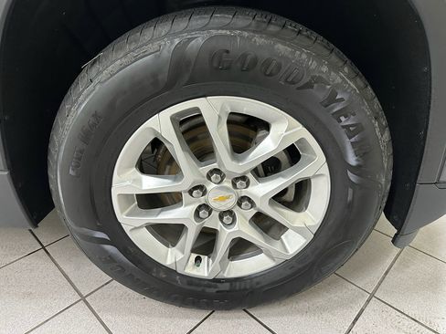 Used 2019 Chevrolet Traverse LS image 13