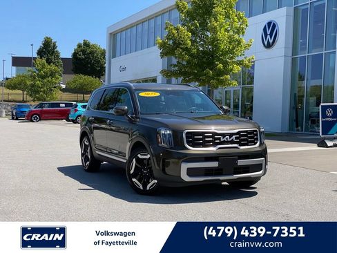 Used 2025 Kia Telluride S AWD/4WD image 1