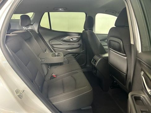 Used 2024 GMC Terrain SLE FWD image 26