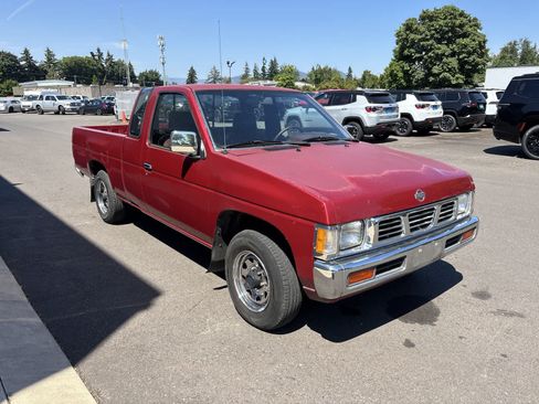 Used 1993 Nissan Pickup 2WD King Cab image 6