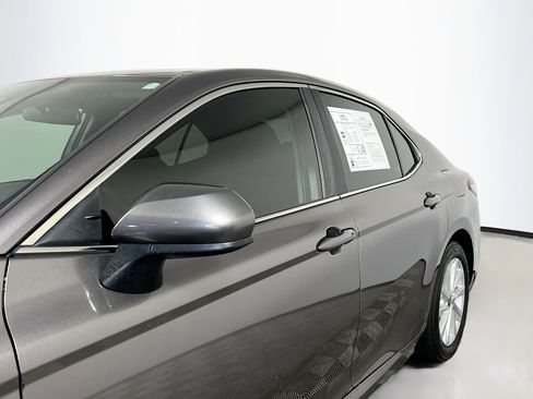 Used 2021 Toyota Camry LE FWD image 13