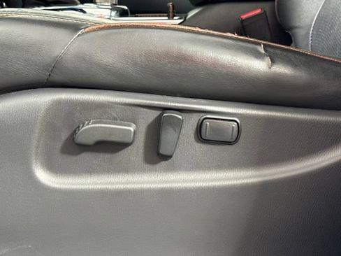 Used 2017 Nissan Armada Platinum w/ Captain Seat Package AWD/4WD image 12