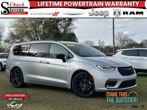 New 2026 Chrysler Pacifica Limited w/ S Appearance Package FWD image 1