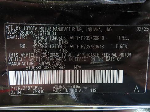 Used 2025 Toyota Sienna Platinum AWD/4WD image 70
