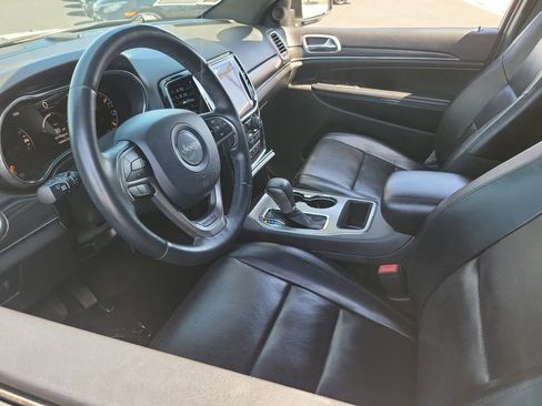 Used 2019 Jeep Grand Cherokee Limited w/ Luxury Group II RWD image 3