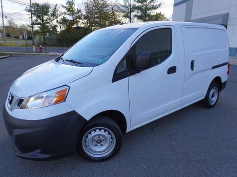 Used 2017 Nissan NV200 S w/ Cruise Control Package image 3