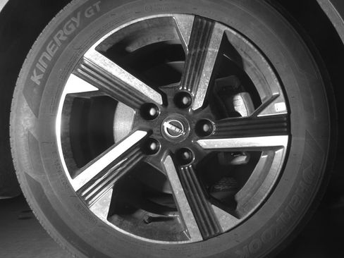 Used 2025 Nissan Sentra SV FWD image 13