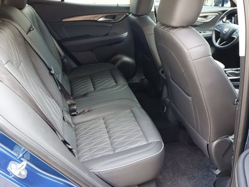 Used 2022 Buick Envision Avenir w/ Technology Package II FWD image 19