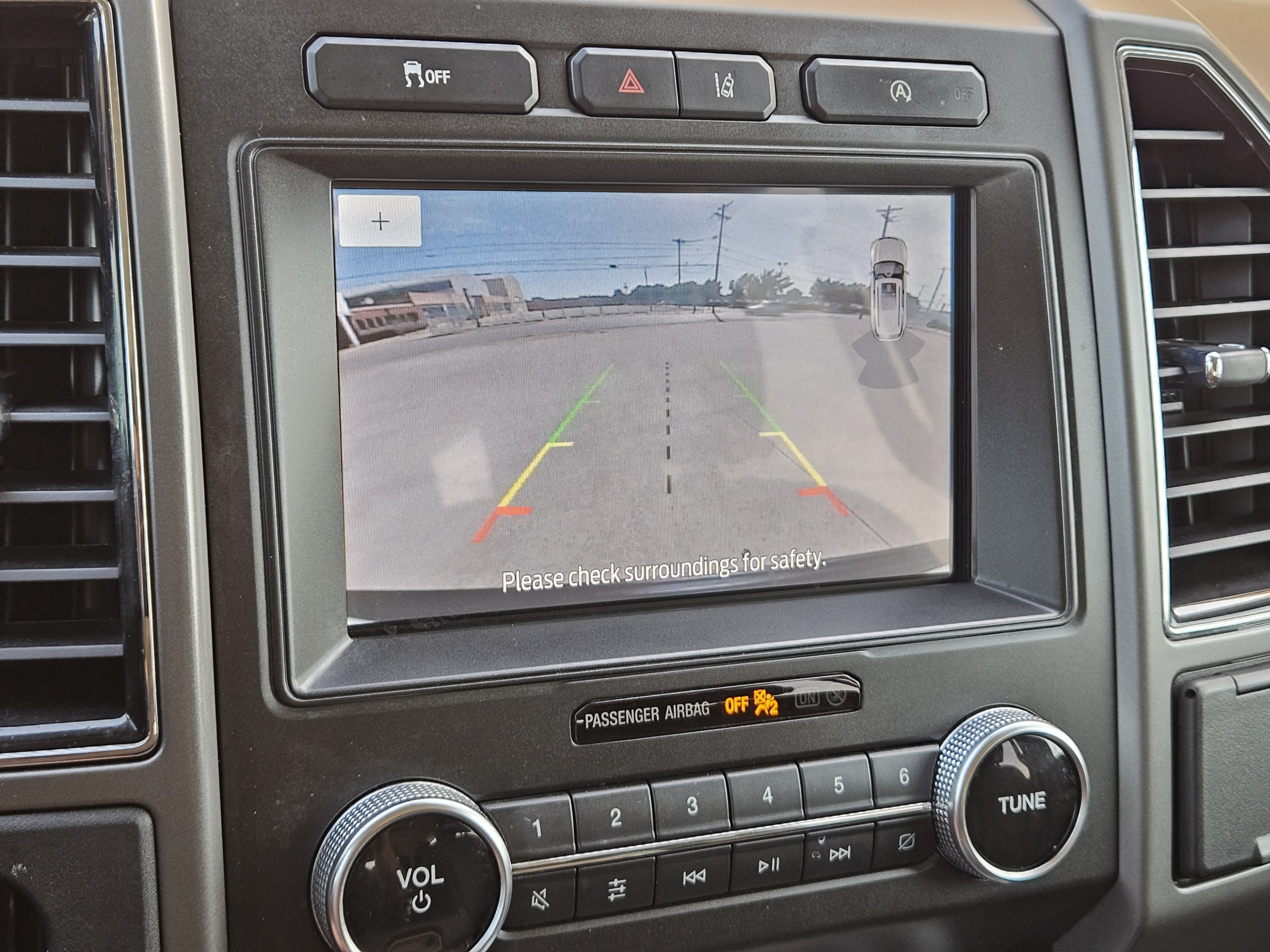 Used 2020 Ford Expedition XLT RWD image 16