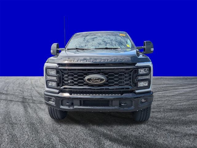 Used 2026 Ford F350 Lariat w/ Black Appearance Package AWD/4WD image 9